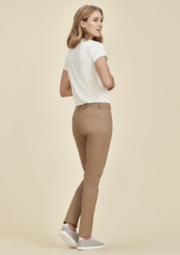 Womens Slim Leg Stretch Chino Pant